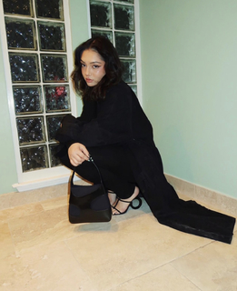 Avani Gregg feet photo thumbnail