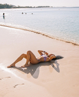 Avani Gregg feet photo thumbnail