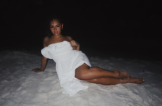 Avani Gregg feet photo thumbnail