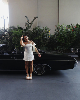 Avani Gregg feet photo thumbnail