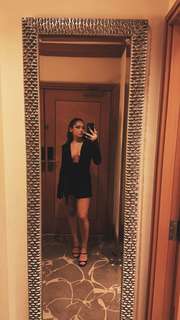 Avani Gregg feet photo thumbnail