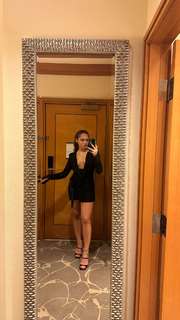 Avani Gregg feet photo thumbnail