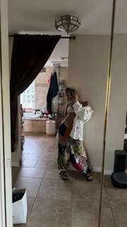 Avani Gregg feet photo thumbnail