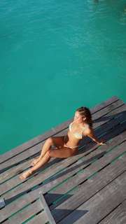 Avani Gregg feet photo thumbnail