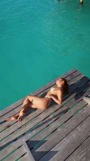 Avani Gregg feet photo thumbnail