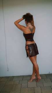 Avani Gregg feet photo thumbnail