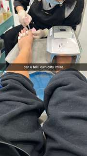 Avani Gregg feet photo thumbnail