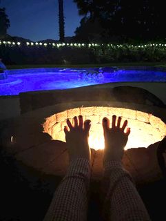 Avani Gregg feet photo thumbnail