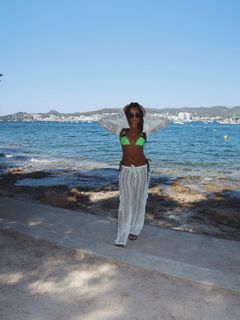 Avani Gregg feet photo thumbnail