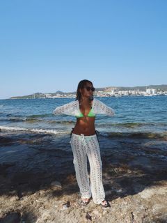 Avani Gregg feet photo thumbnail