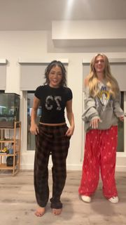 Avani Gregg feet photo thumbnail