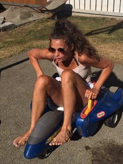 Avery Konrad feet photo 2