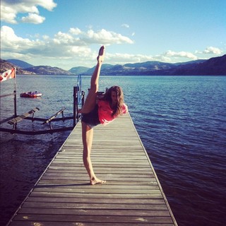 Avery Konrad feet photo 1
