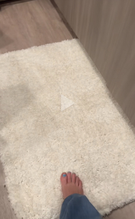 Avia Butler feet photo 17