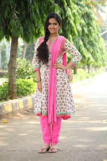 Avika Gor feet photo 16