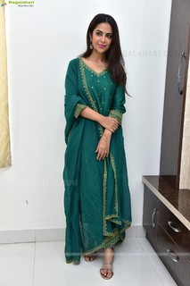 Avika Gor feet photo 10