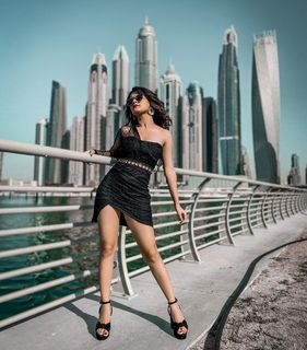 Avneet Kaur feet photo thumbnail