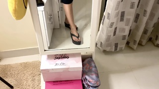Avneet Kaur feet photo thumbnail