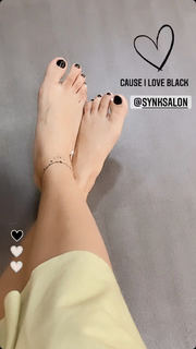Avneet Kaur feet photo thumbnail