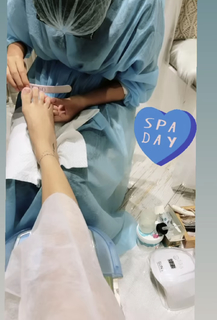 Avneet Kaur feet photo thumbnail