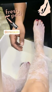 Avneet Kaur feet photo thumbnail