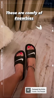 Avneet Kaur feet photo thumbnail