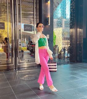 Avneet Kaur feet photo thumbnail