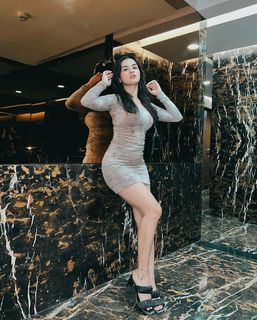 Avneet Kaur feet photo thumbnail