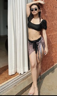 Avneet Kaur feet photo thumbnail