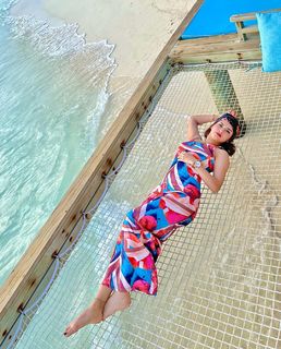 Avneet Kaur feet photo thumbnail