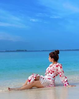 Avneet Kaur feet photo thumbnail