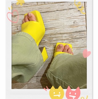 Avneet Kaur feet photo thumbnail