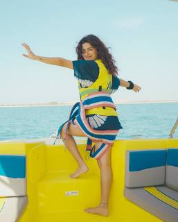 Avneet Kaur feet photo thumbnail