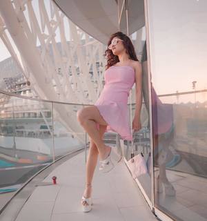 Avneet Kaur feet photo thumbnail