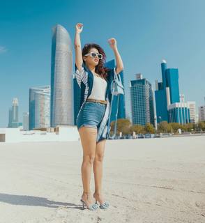Avneet Kaur feet photo thumbnail