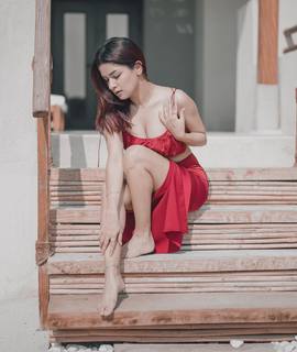 Avneet Kaur feet photo thumbnail