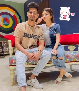 Avneet Kaur feet photo thumbnail