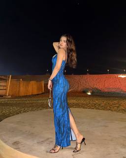 Avneet Kaur feet photo thumbnail