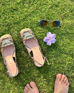 Avneet Kaur feet photo thumbnail