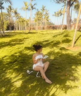 Avneet Kaur feet photo thumbnail
