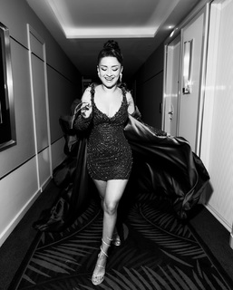Avneet Kaur feet photo thumbnail