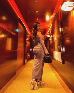 Avneet Kaur feet photo thumbnail