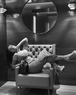 Avneet Kaur feet photo thumbnail
