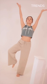Avneet Kaur feet photo thumbnail