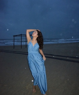 Avneet Kaur feet photo thumbnail