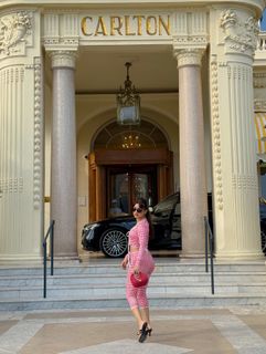 Avneet Kaur feet photo thumbnail