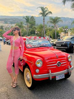 Avneet Kaur feet photo thumbnail