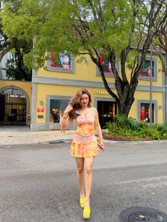 Avneet Kaur feet photo 4