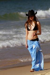 Avril Lavigne feet photo thumbnail