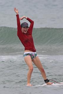 Avril Lavigne feet photo thumbnail